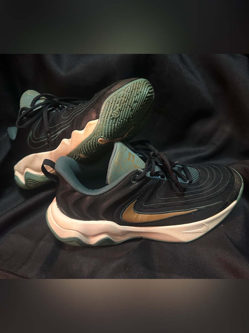 Nike Giannis Immortality Lace-Up Sneakers Black/White/Green/Gold Youth 6.5